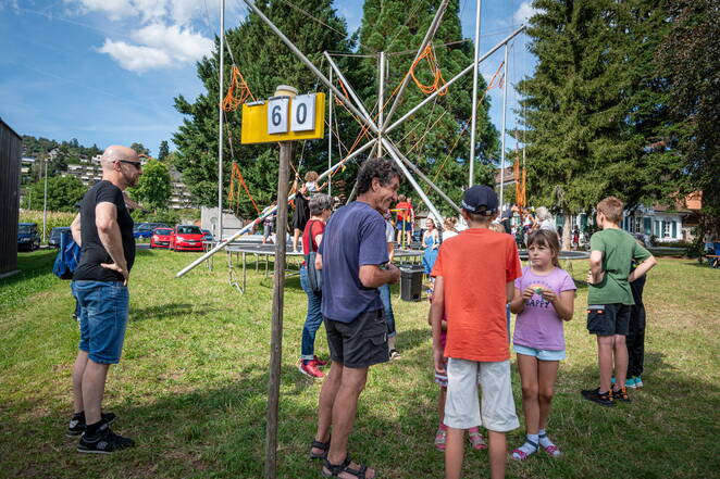 Zoom: sommerfest_2023_11_trampolin_6.jpg